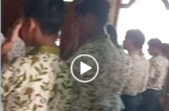 Sholat Jama’ah Dhuhur di SMP Negeri 2 Jombang